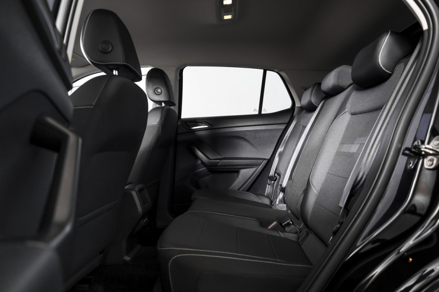Volkswagen T-Cross 1.0 TSI Life 110 PK - Automaat | Adapt. Cruise | Stoelverw. | PDC | App. Connect | ECC | DAB | LM 17" | Trekhaak |