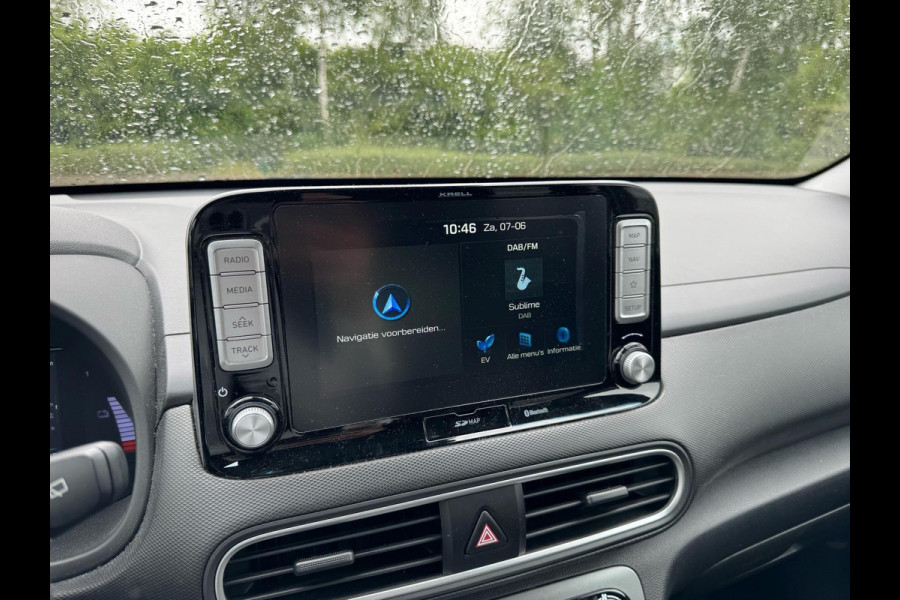 Hyundai Kona EV Premium 64 kWh 204pk Full Leder | Adaptieve Cruise | Achteruitrijcamera | Climate control | Grote Accu!