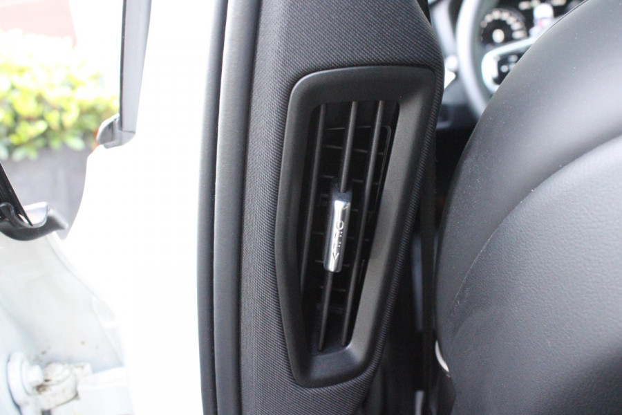 Volvo V60 2.0 T6 340PK RECHARGE AWD R-DESIGN **NIEUWSTAAT!** | ELEKTRISCH BEDIENBARE VOORSTOELEN MET GEHEUGEN OP BESTUURDERSSTOEL | 18" 5-Y SPAAKS MATT BLACK / DIAMOND CUT R-DESIGN WIELEN | HIGH PERFORMANCE SOUND HARMAN KARDON | ADAPTIVE CRUISE CONTROL | ACHTERUITRIJ CAMERA | GETINTE RUITEN | PARKEERSENSOREN VOOR EN ACHTER | STOEL/STUUR VERWARMING | BEKLEDING R-DESIGN NAPPA LEDER / TEXTIEL CHARCOAL IN COMBINATIE MET SPORTSTOELEN | KEYLESS ENTRY/START | ELEKTRISCH BEDIENBARE ACHTERKLEP |