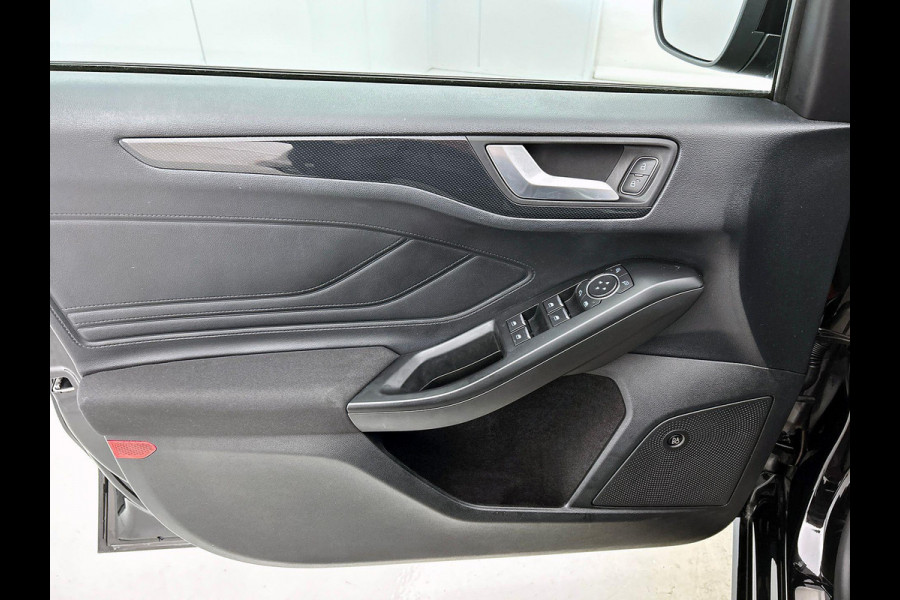 Ford FOCUS Wagon 1.5 EcoBoost ST Line Automaat (NAVIGATIE, STUUR-/STOELVERWARMING, B&O SOUND, CAMERA, 1e EIGENAAR)
