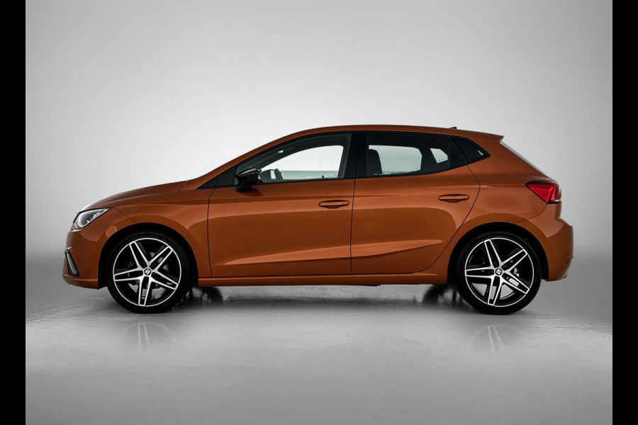 Seat Ibiza 1.0 TSI FR Intense Automaat (PANORAMADAK, DIGITALE COCKPIT, CARPLAY, LED, CAMERA, PDC, 1e EIGENAAR, GOED ONDERHOUDEN)
