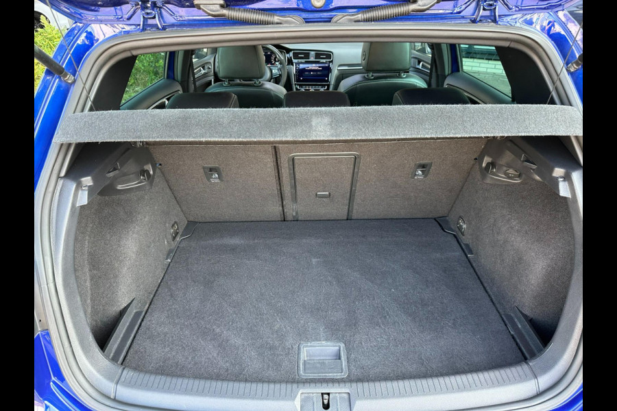 Volkswagen Golf 2.0 TSI 4Motion R / PANO