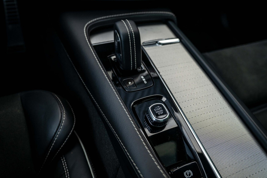 Volvo XC90 2.0 T8 Recharge AWD R-Design 455pk LONG RANGE