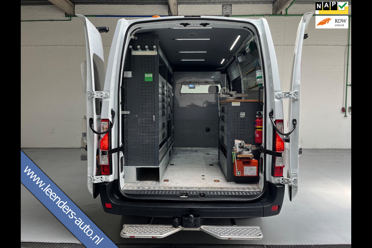 Renault Master Servicewagen T35 2.3 dCi 145pk euro6 L2H2 BOTT Inrichting, Victron omvormer, Standkachel, Trekhaak, RIJKLAARPRIJS! Renault Master Servicewagen T35 2.3 dCi 145pk euro6 L2H2 BOTT Inrichting, Victron omvormer, Standkachel, Trekhaak, RIJKLAARPRIJS!