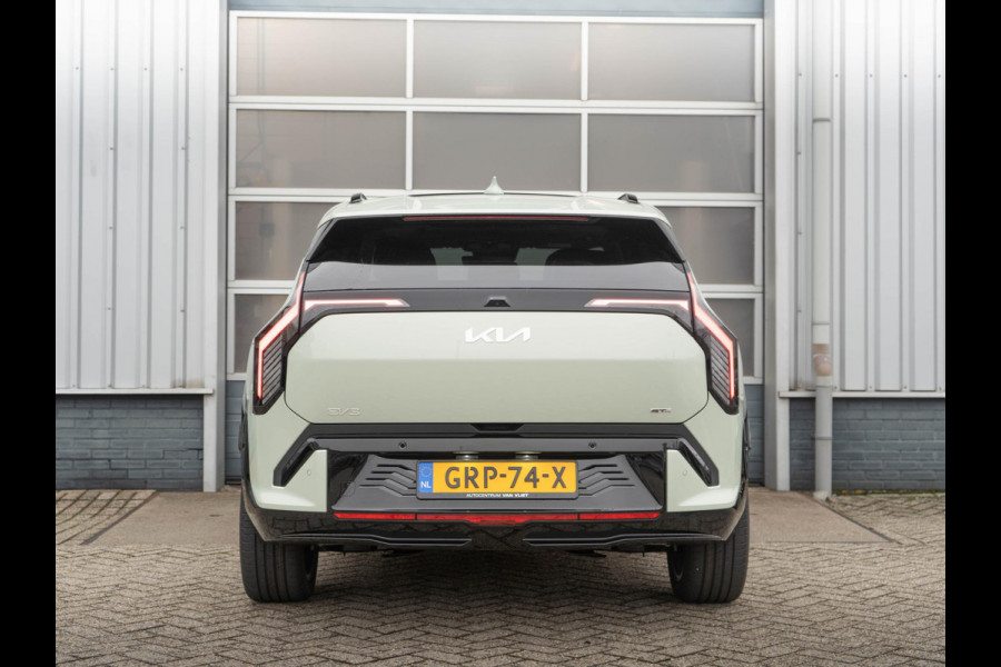Kia EV3 GT-PlusLine 81.4 kWh Direct beschikbaar  l Adventurine Green | 360 camera l l Harman Kardon l  Stoel en stuurverwarming l Stoel ventilatie  l Schuif kantel dak l