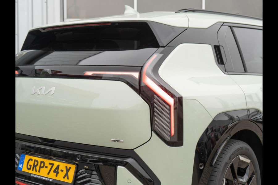 Kia EV3 GT-PlusLine 81.4 kWh Direct beschikbaar  l Adventurine Green | 360 camera l l Harman Kardon l  Stoel en stuurverwarming l Stoel ventilatie  l Schuif kantel dak l