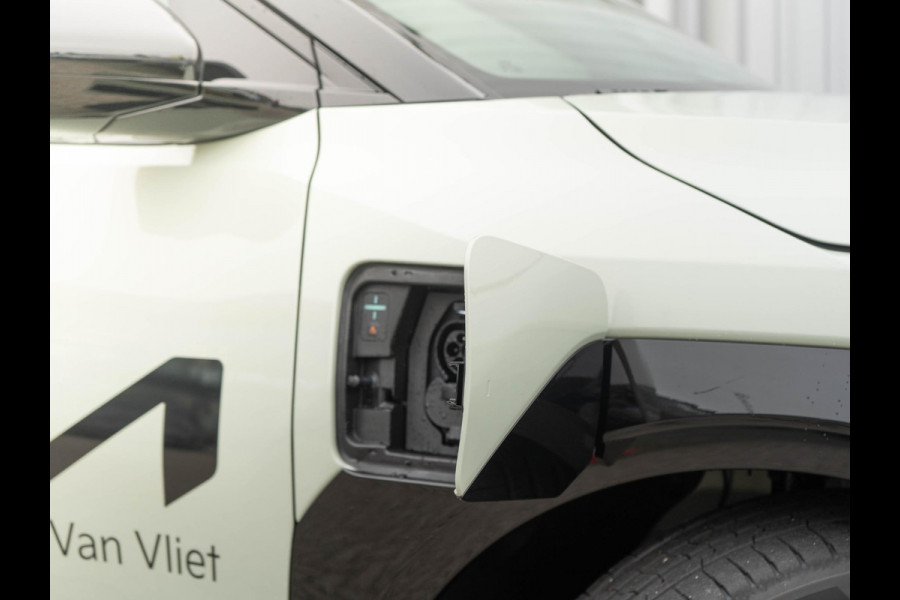 Kia EV3 GT-PlusLine 81.4 kWh Direct beschikbaar  l Adventurine Green | 360 camera l l Harman Kardon l  Stoel en stuurverwarming l Stoel ventilatie  l Schuif kantel dak l