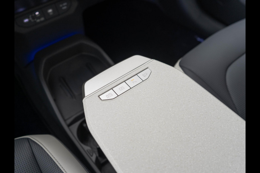 Kia EV3 GT-PlusLine 81.4 kWh Direct beschikbaar  l Adventurine Green | 360 camera l l Harman Kardon l  Stoel en stuurverwarming l Stoel ventilatie  l Schuif kantel dak l
