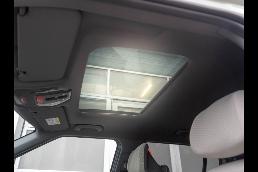 Kia EV3 GT-PlusLine 81.4 kWh Direct beschikbaar  l Adventurine Green | 360 camera l l Harman Kardon l  Stoel en stuurverwarming l Stoel ventilatie  l Schuif kantel dak l
