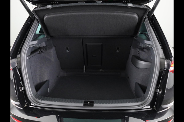 Škoda Karoq Sportline Business 1.5 TSI 150 pk 7 versn. DSG | Dode hoek sensoren | Adaptive Cruise Control | Elektrische achterklep
