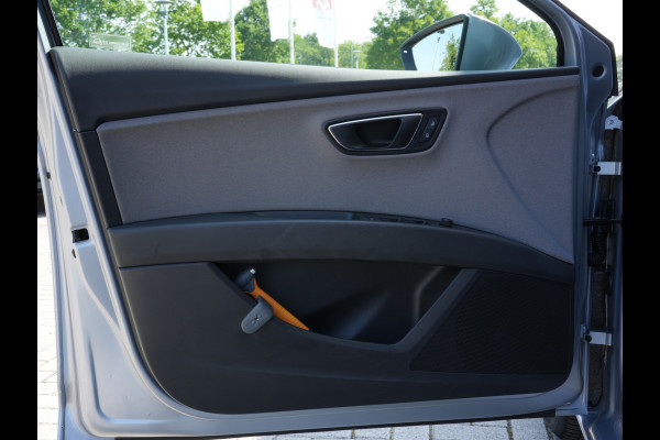 Seat León ST 1.0 EcoTSI Style Business Intense | Keyless | DAB | Navigatie | Climate Control