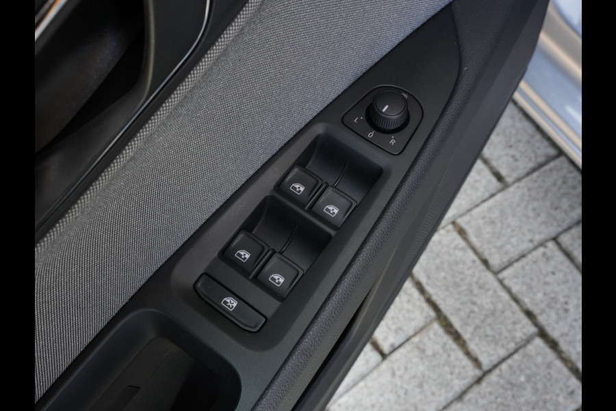 Seat León ST 1.0 EcoTSI Style Business Intense | Keyless | DAB | Navigatie | Climate Control