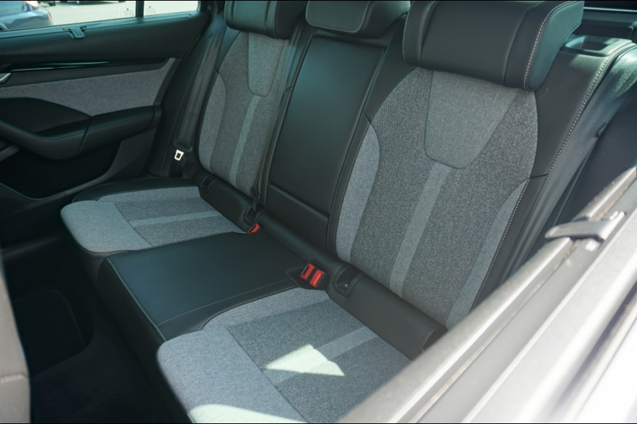 Škoda Octavia Combi 150PK AUTOMAAT ADAPTIVE | WINTERPACK | CAMERA | NAVI | KEYLESS!