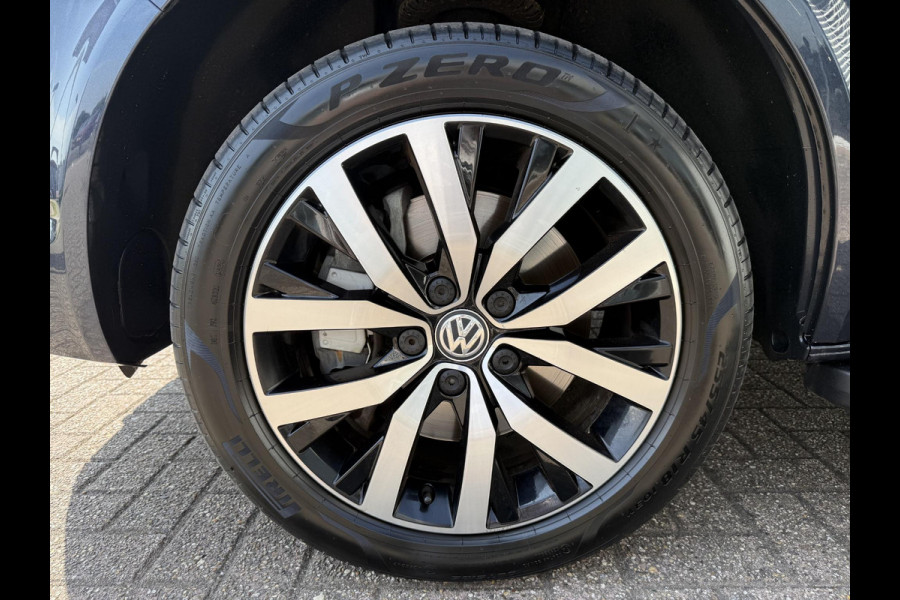 Volkswagen Transporter 2.0 TDI L2H1 Highline | EX. BTW PRIJZEN | 2 SCHUIFDEUREN | AUTOMAAT | TREKHAAK | ACHTERUITRIJCAMERA |