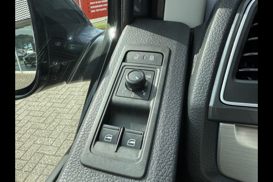 Volkswagen Transporter 2.0 TDI L2H1 Highline | EX. BTW PRIJZEN | 2 SCHUIFDEUREN | AUTOMAAT | TREKHAAK | ACHTERUITRIJCAMERA |