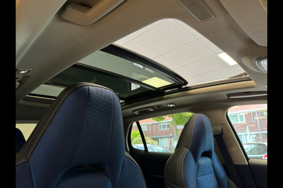 Lynk & Co 01 1.5 AUT. PLUG-IN HYBRIDE PANORAMADAK AIRCO CAMERA CRUISE PDC STOELVERWARMING APPLE CARPLAY