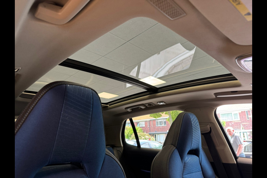 Lynk & Co 01 1.5 AUT. PLUG-IN HYBRIDE PANORAMADAK AIRCO CAMERA CRUISE PDC STOELVERWARMING APPLE CARPLAY