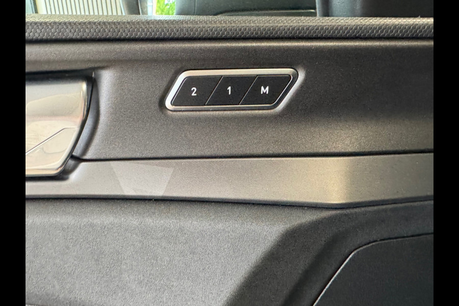 Lynk & Co 01 1.5 AUT. PLUG-IN HYBRIDE PANORAMADAK AIRCO CAMERA CRUISE PDC STOELVERWARMING APPLE CARPLAY