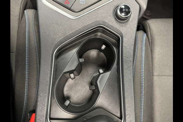 Lynk & Co 01 1.5 AUT. PLUG-IN HYBRIDE PANORAMADAK AIRCO CAMERA CRUISE PDC STOELVERWARMING APPLE CARPLAY