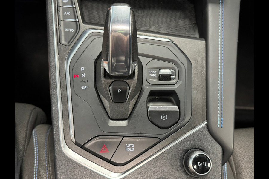 Lynk & Co 01 1.5 AUT. PLUG-IN HYBRIDE PANORAMADAK AIRCO CAMERA CRUISE PDC STOELVERWARMING APPLE CARPLAY