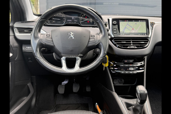 Peugeot 208 1.2 PureTech Allure Navi,Pano,Camera,Clima,Cruise,Apple Carplay,N.A.P,110pk,APK tot 09-2026