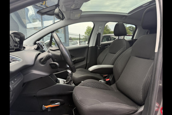 Peugeot 208 1.2 PureTech Allure Navi,Pano,Camera,Clima,Cruise,Apple Carplay,N.A.P,110pk,APK tot 09-2026