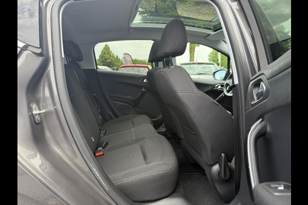 Peugeot 208 1.2 PureTech Allure Navi,Pano,Camera,Clima,Cruise,Apple Carplay,N.A.P,110pk,APK tot 09-2026