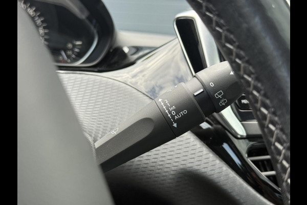 Peugeot 208 1.2 PureTech Allure Navi,Pano,Camera,Clima,Cruise,Apple Carplay,N.A.P,110pk,APK tot 09-2026
