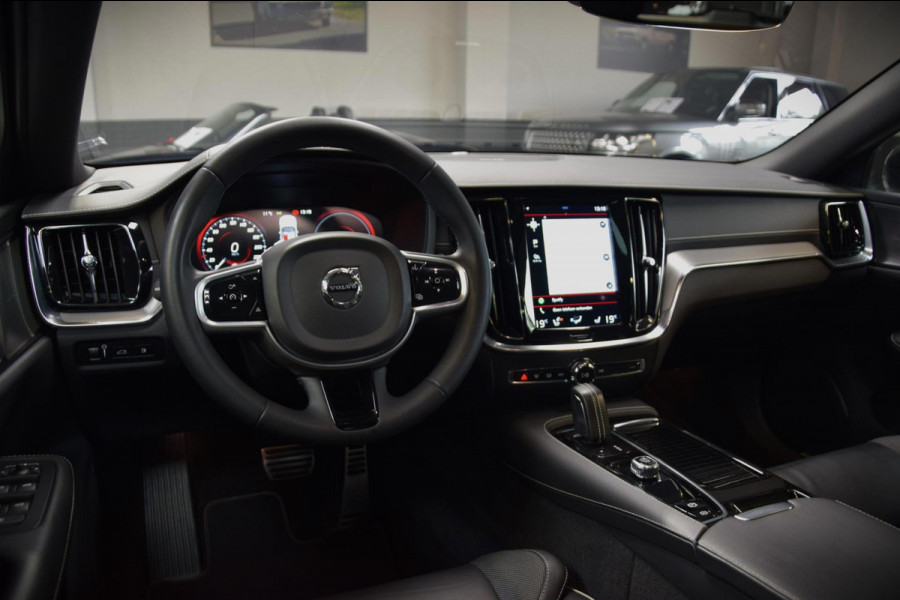 Volvo V60 2.0 T6 Recharge AWD Navi|Panoramadak|Dealer onderhouden|342pk!!|ACC|Stuurverwarming