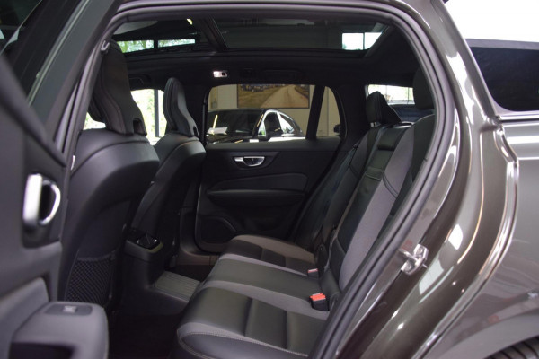 Volvo V60 2.0 T6 Recharge AWD Navi|Panoramadak|Dealer onderhouden|342pk!!|ACC|Stuurverwarming