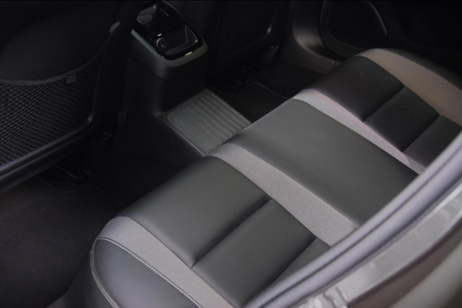 Volvo V60 2.0 T6 Recharge AWD Navi|Panoramadak|Dealer onderhouden|342pk!!|ACC|Stuurverwarming