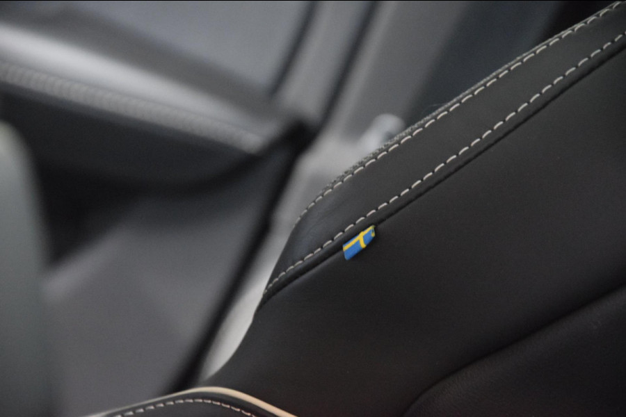Volvo V60 2.0 T6 Recharge AWD Navi|Panoramadak|Dealer onderhouden|342pk!!|ACC|Stuurverwarming