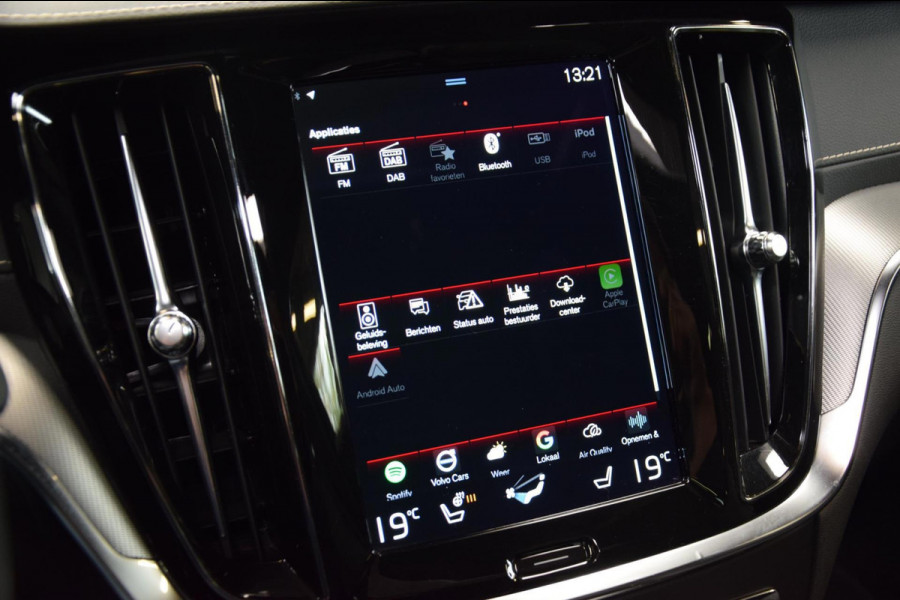 Volvo V60 2.0 T6 Recharge AWD Navi|Panoramadak|Dealer onderhouden|342pk!!|ACC|Stuurverwarming