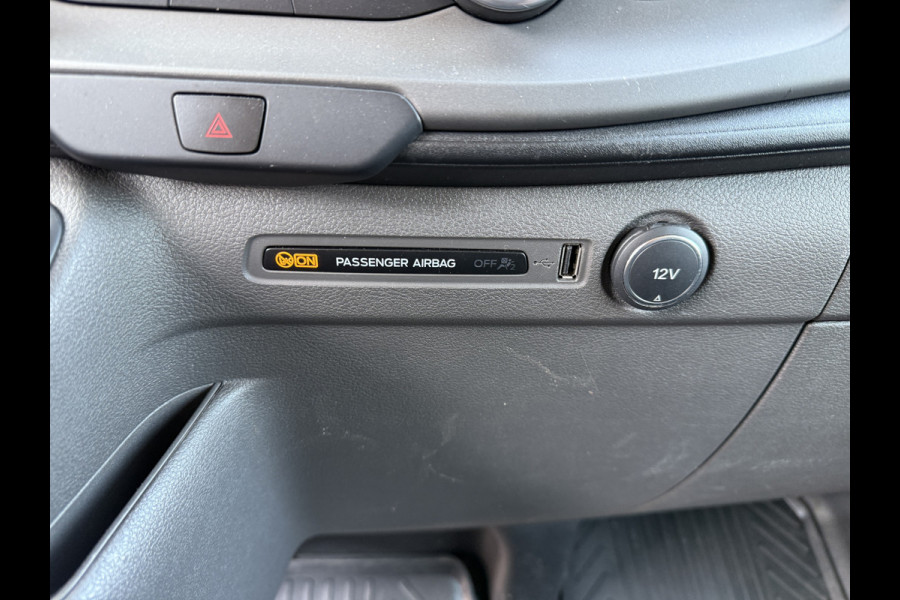 Ford Transit Custom 280 2.0 TDCI 130PK L1H1 Trend Achteruitrijcamera/trekhaak/CarPlay