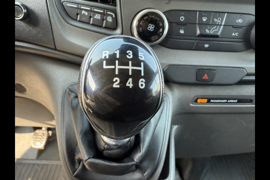 Ford Transit Custom 280 2.0 TDCI 130PK L1H1 Trend Achteruitrijcamera/trekhaak/CarPlay