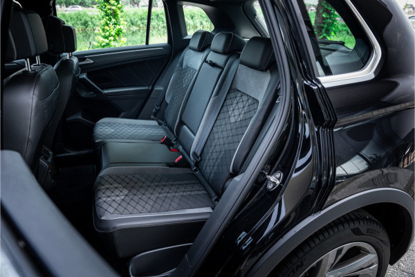 Volkswagen Tiguan 1.4 TSI eHybrid R-Line Business+ - Panodak - Trekhaak - Camera