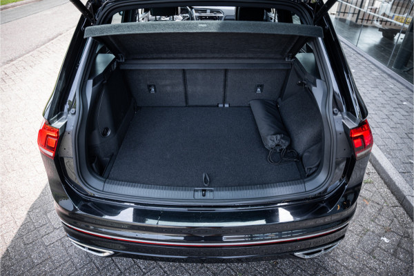 Volkswagen Tiguan 1.4 TSI eHybrid R-Line Business+ - Panodak - Trekhaak - Camera