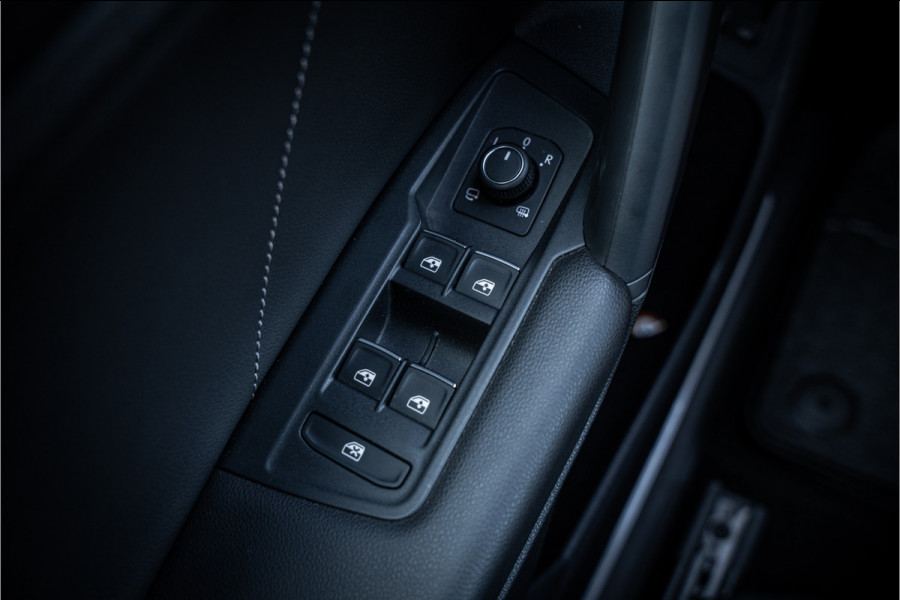Volkswagen Tiguan 1.4 TSI eHybrid R-Line Business+ - Panodak - Trekhaak - Camera