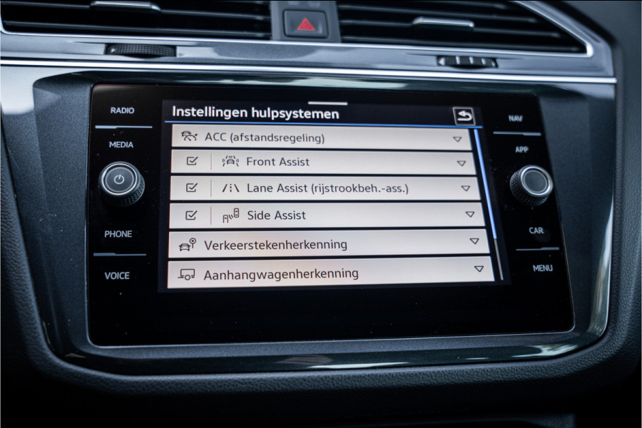 Volkswagen Tiguan 1.4 TSI eHybrid R-Line Business+ - Panodak - Trekhaak - Camera