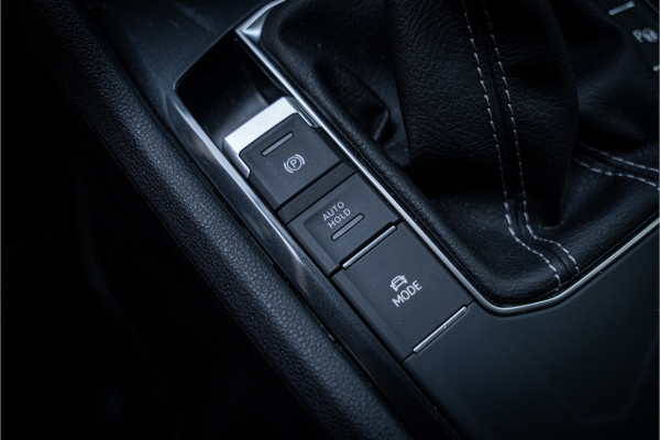 Volkswagen Tiguan 1.4 TSI eHybrid R-Line Business+ - Panodak - Trekhaak - Camera