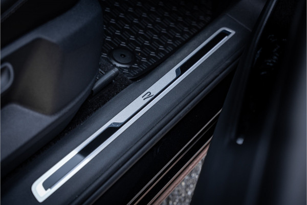 Volkswagen Tiguan 1.4 TSI eHybrid R-Line Business+ - Panodak - Trekhaak - Camera