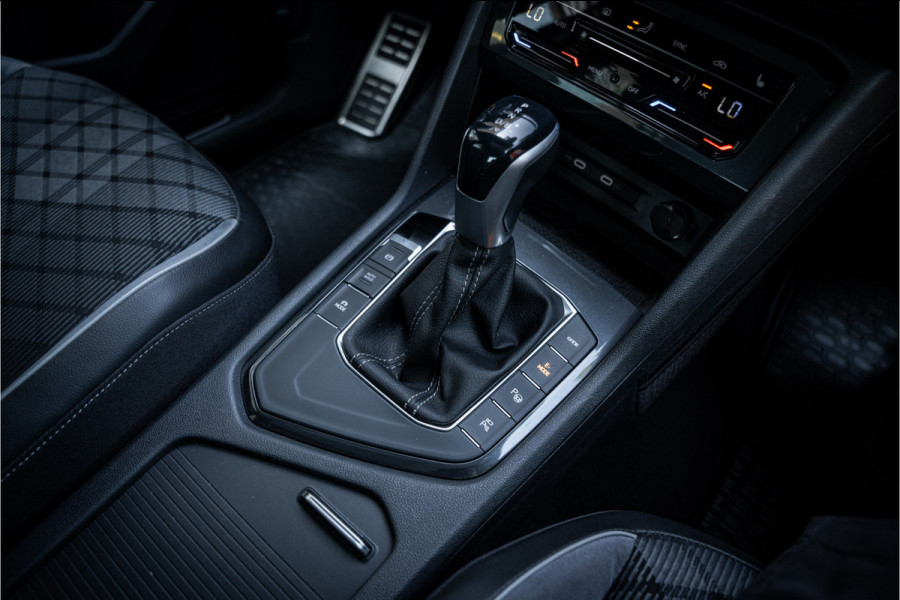 Volkswagen Tiguan 1.4 TSI eHybrid R-Line Business+ - Panodak - Trekhaak - Camera