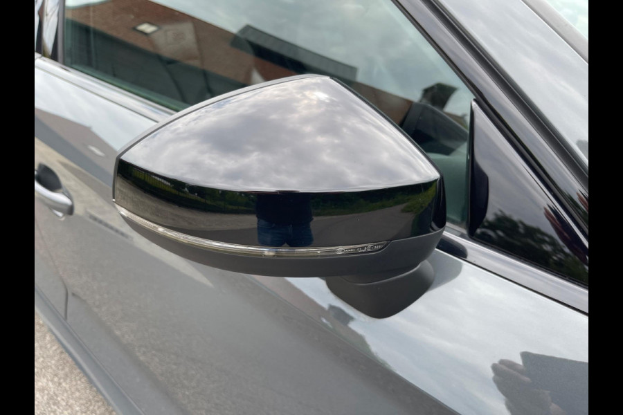 Audi A3 Limousine 1.5 TFSI 3X S-LINE PANO/B&O/CAM/NAVI/ VIRTUAL COCKPIT MATRIX LAMPEN