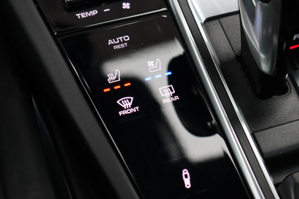 Porsche Cayenne Coupé 4.0 Turbo S E-Hybrid Aut8 | 680pk | Achterasbesturing | Keramisch | Panoramadak | PASM | Sport-Design-pakket | Sport-Chrono | Burmester High End | Memory | Stoelventilatie | HUD | Verwarmd Stuurwiel | PDLS+ |