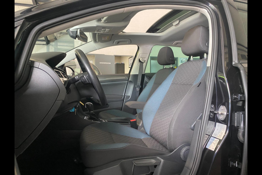 Volkswagen Golf 1.5 TSI Highline Business R Line iq Drive|Pano |DSG-Autom|ACC /Autom Trekhaak|Parkpilot|F! Flippers|Clima|Dealer