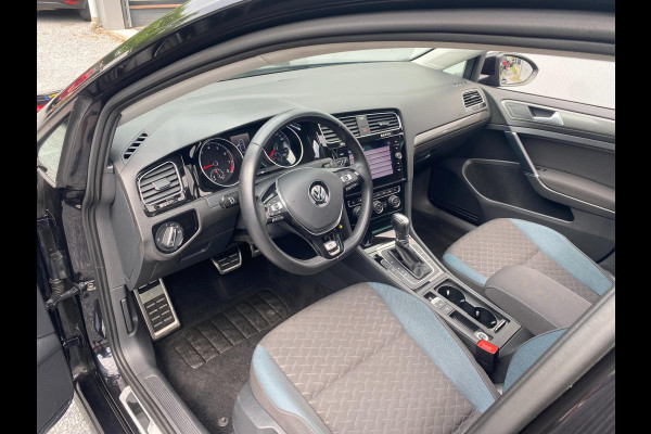 Volkswagen Golf 1.5 TSI Highline Business R Line iq Drive|Pano |DSG-Autom|ACC /Autom Trekhaak|Parkpilot|F! Flippers|Clima|Dealer