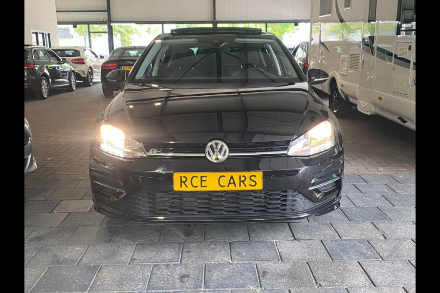 Volkswagen Golf 1.5 TSI Highline Business R Line iq Drive|Pano |DSG-Autom|ACC /Autom Trekhaak|Parkpilot|F! Flippers|Clima|Dealer
