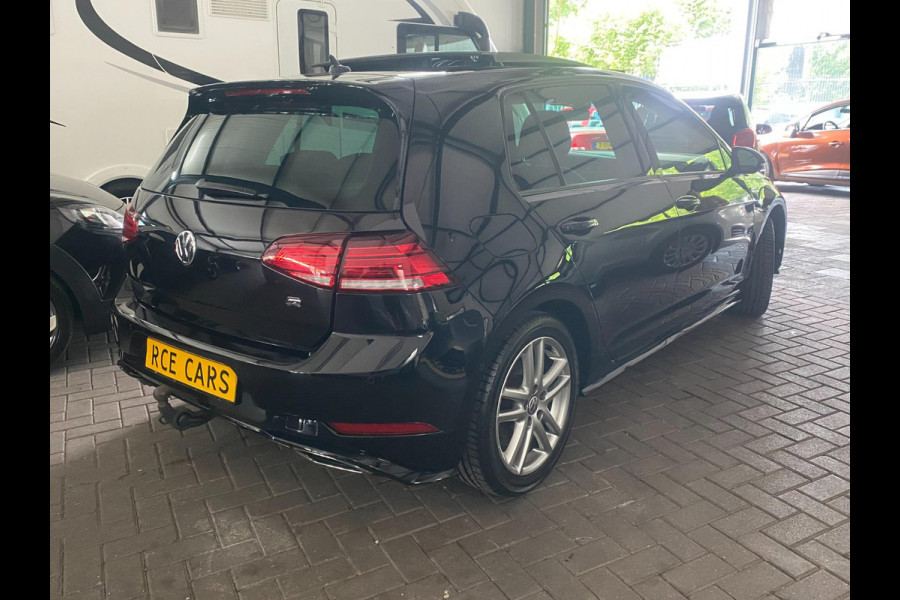 Volkswagen Golf 1.5 TSI Highline Business R Line iq Drive|Pano |DSG-Autom|ACC /Autom Trekhaak|Parkpilot|F! Flippers|Clima|Dealer