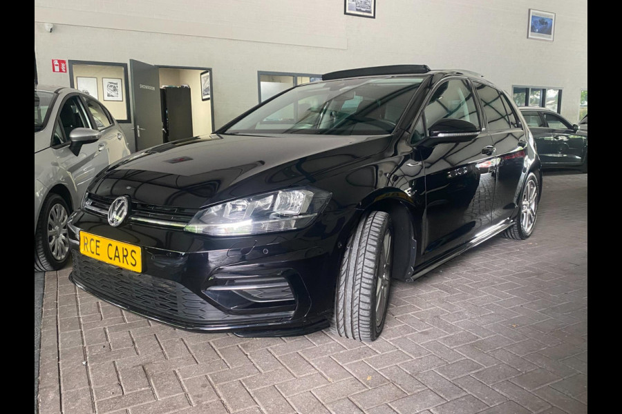 Volkswagen Golf 1.5 TSI Highline Business R Line iq Drive|Pano |DSG-Autom|ACC /Autom Trekhaak|Parkpilot|F! Flippers|Clima|Dealer