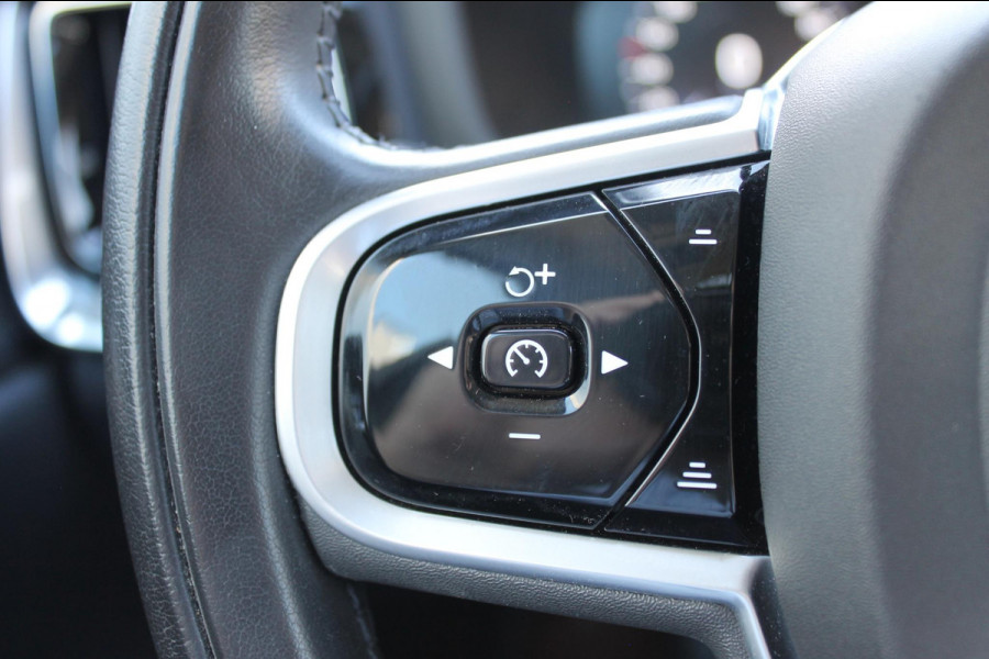 Volvo V60 T6 350PK Automaat Recharge AWD Inscription Long Range / Adaptieve Cruise Control / Verwarmbare voorruit / Harman Kardon Audio / Parkeersensoren met parkeercamera achter